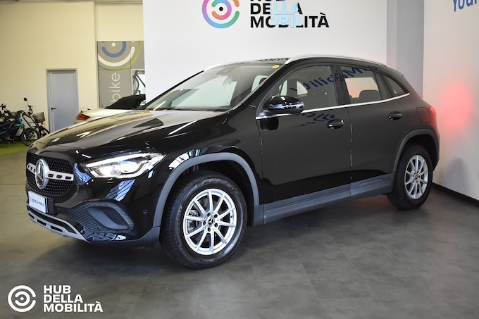 MERCEDES-BENZ GLA 180 d Automatic Business